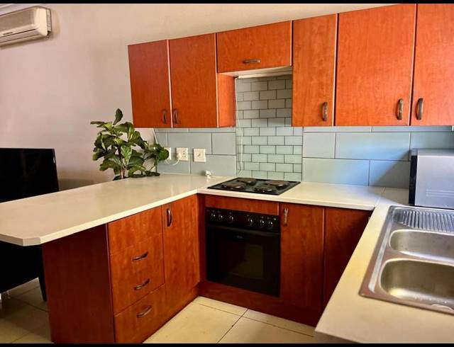 3 BEDROOM TOWNHOUSE FOR SALE IN HEUWELSIG ESTATE